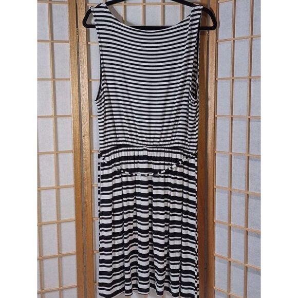 Lovefire Lg Striped Midi Dress - Picture 5 of 12